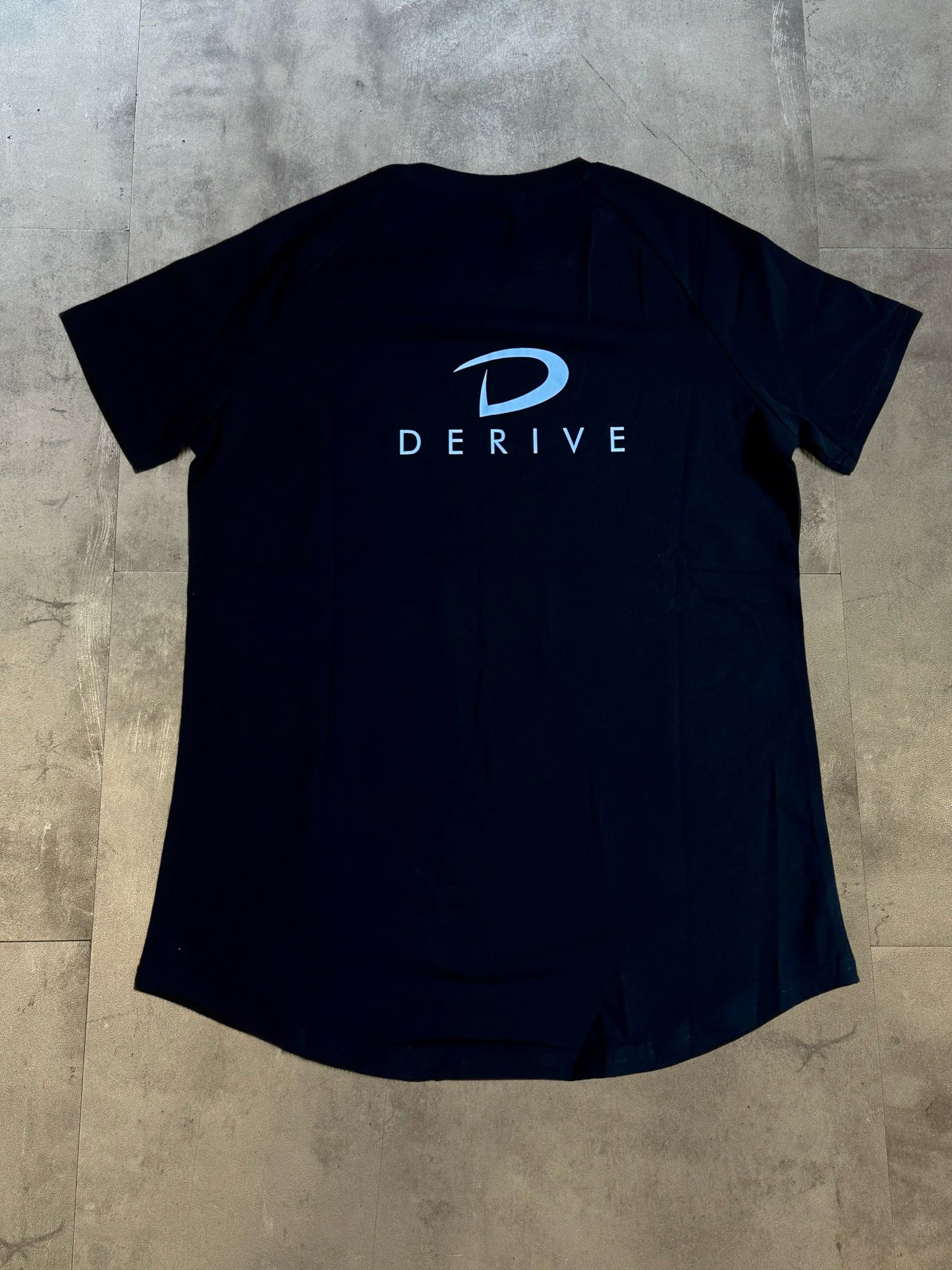 Derive Essential Muscle fit T-Shirt