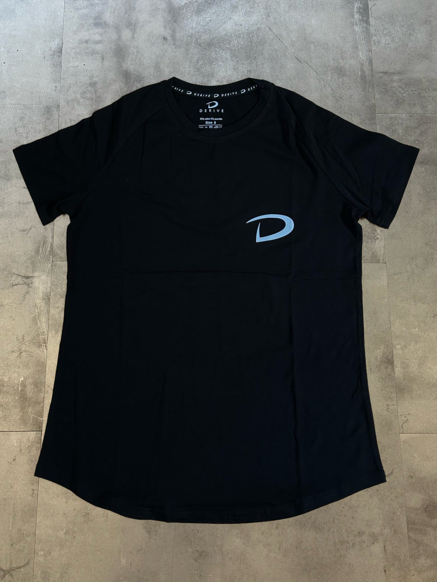 Derive Essential Muscle fit T-Shirt